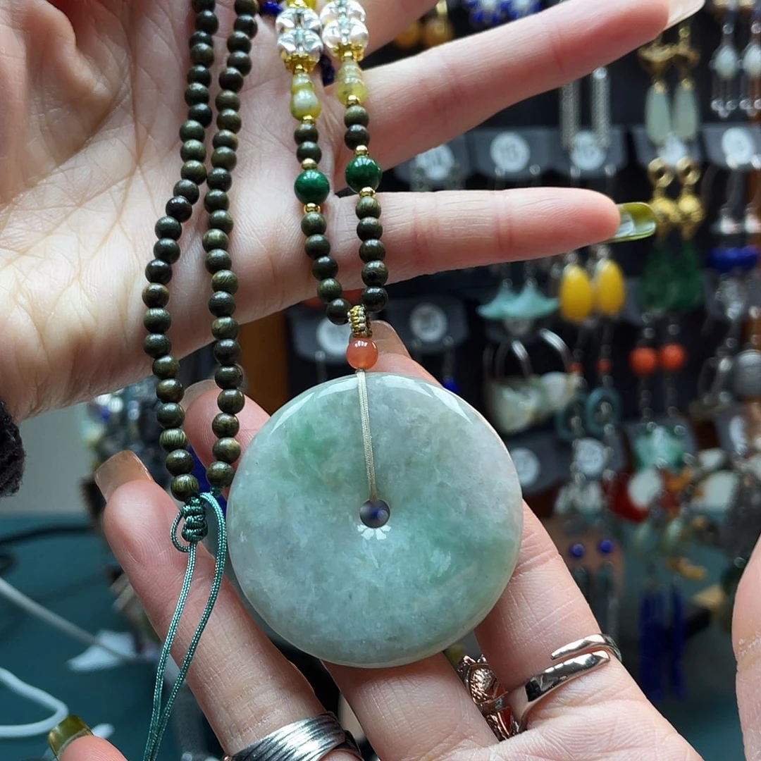 翡翠未镶嵌颈饰饰品