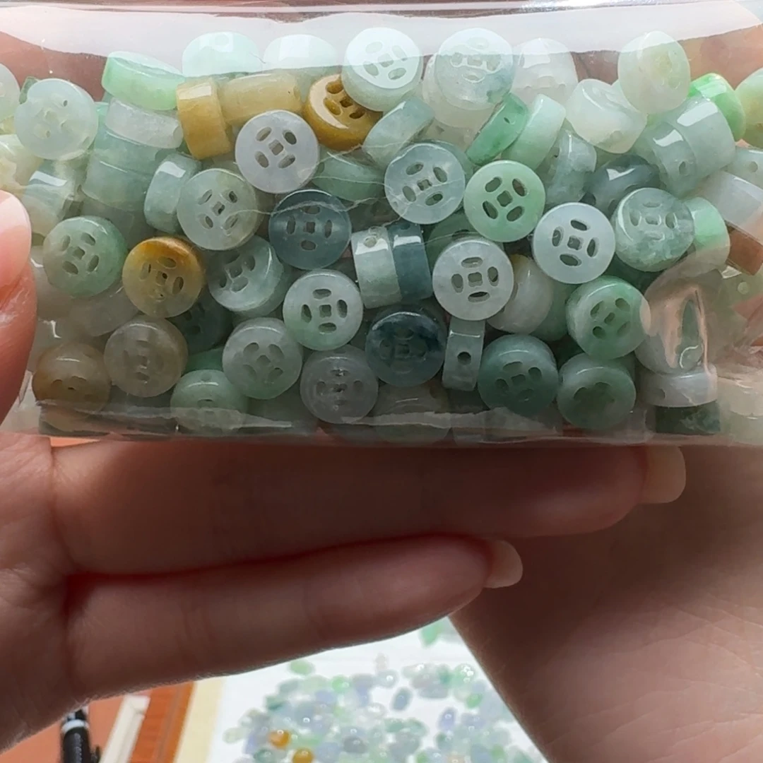 未镶嵌挂件翡翠福利10个，不包邮，拍邮费发货