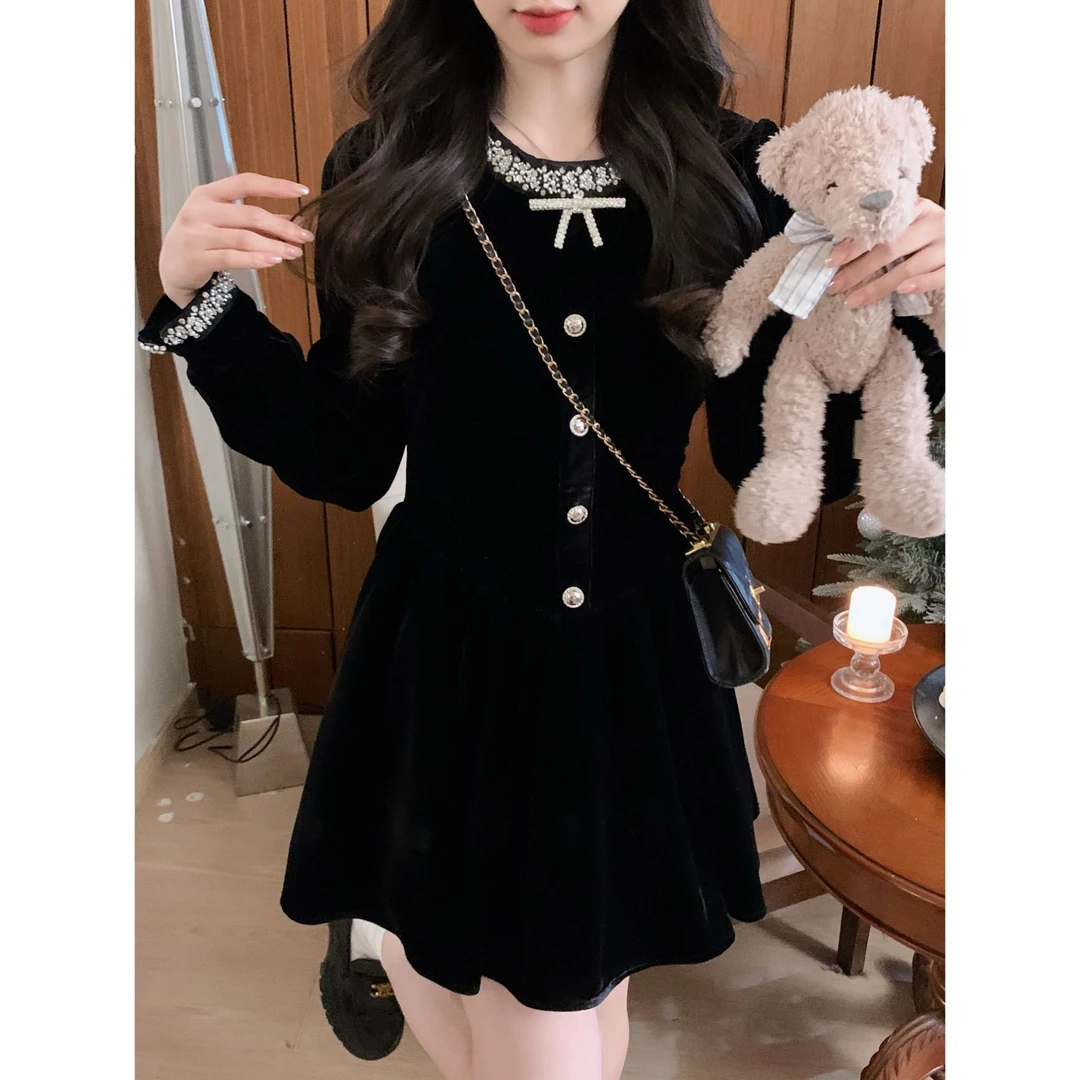 【现货】小奶盖 小香风名媛千金感精致水钻细闪高级显瘦小黑裙