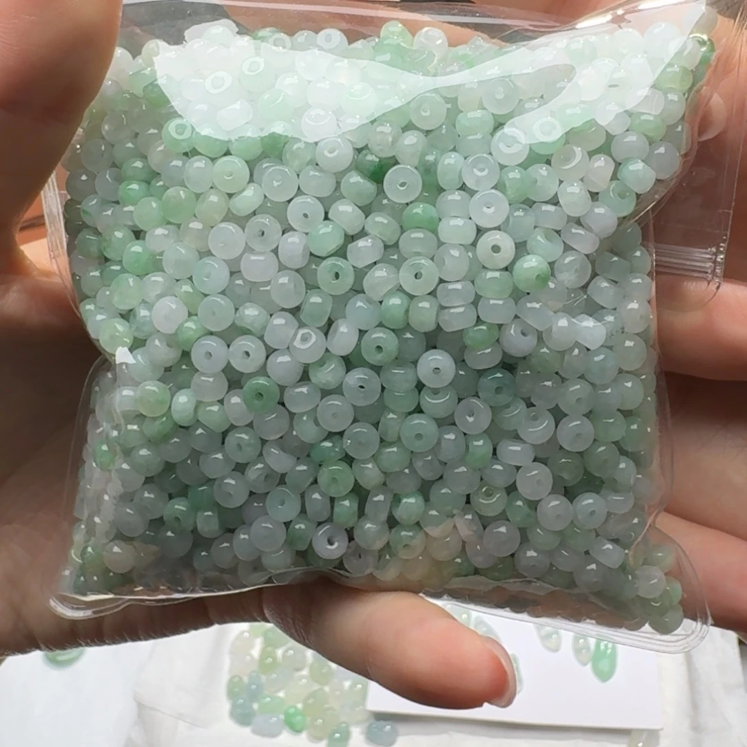 未镶嵌挂件翡翠福利50个，不包邮，拍一单邮费发货