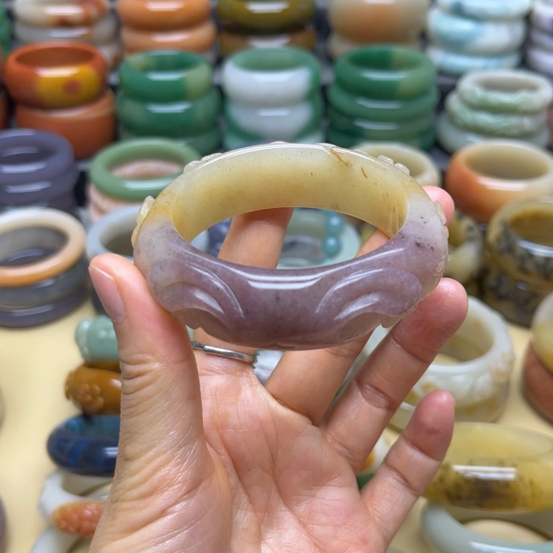 石英质玉手镯未镶嵌