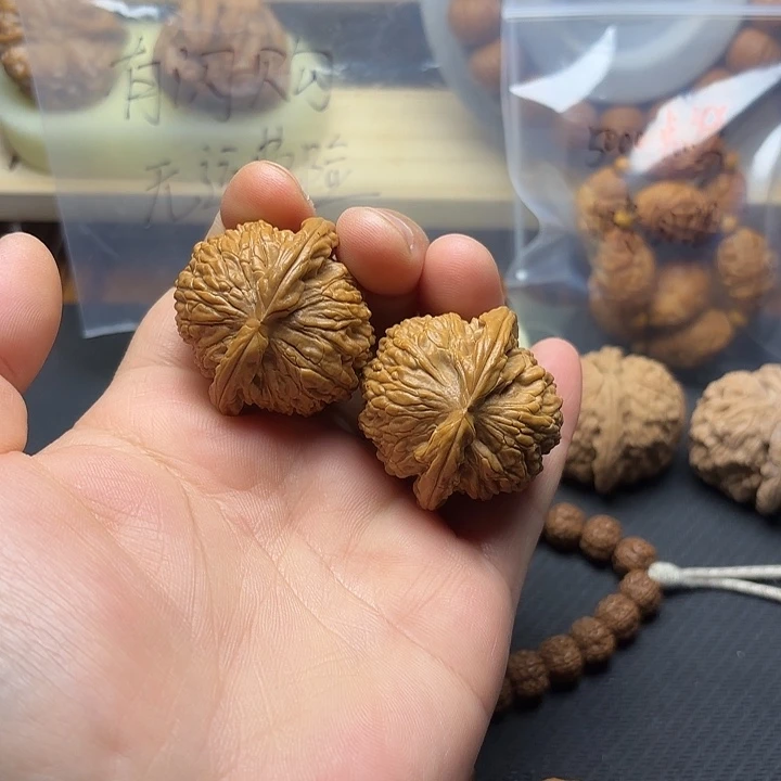 文玩把件闷白已打底