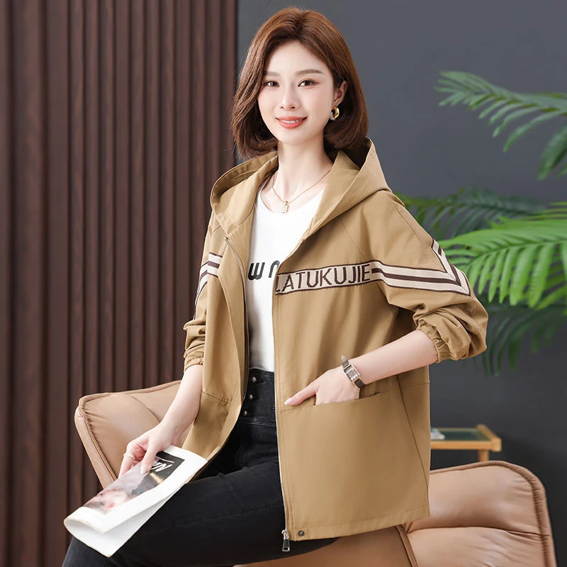 休闲气质连帽外套女2025新款洋气时尚百搭中年妈妈宽松夹克短外套