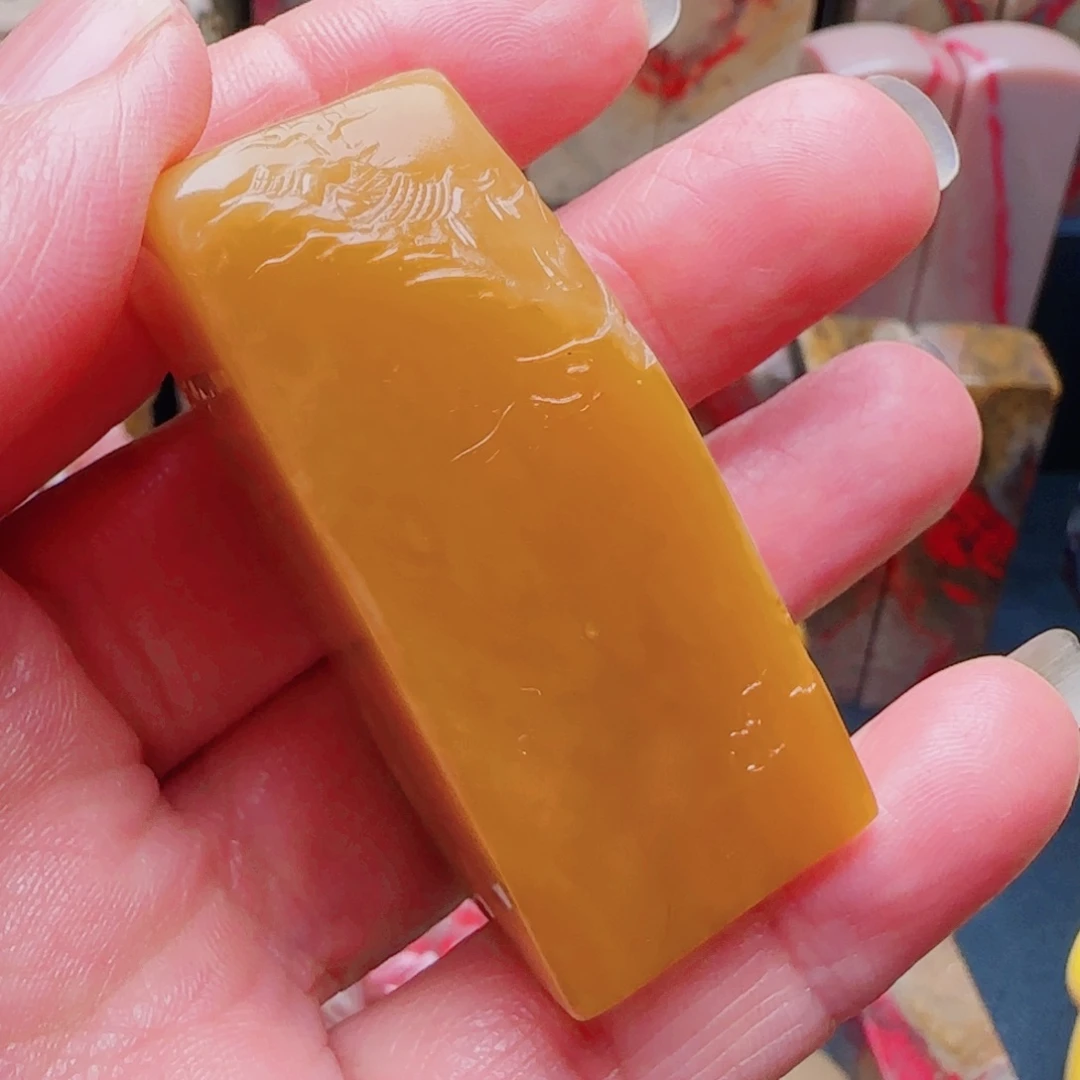 田黄石家***畔田黄印章