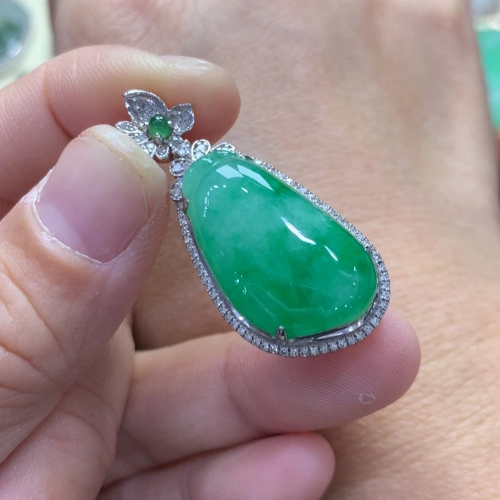 翡翠18K金镶嵌吊坠(不含链)