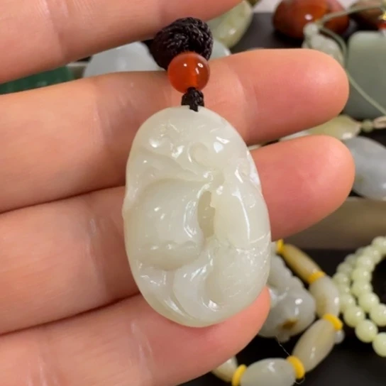 和田玉（糖玉）未镶嵌颈饰