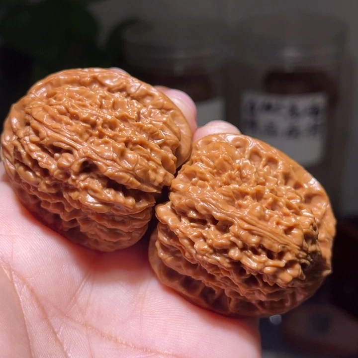 文玩核桃吊坠            38