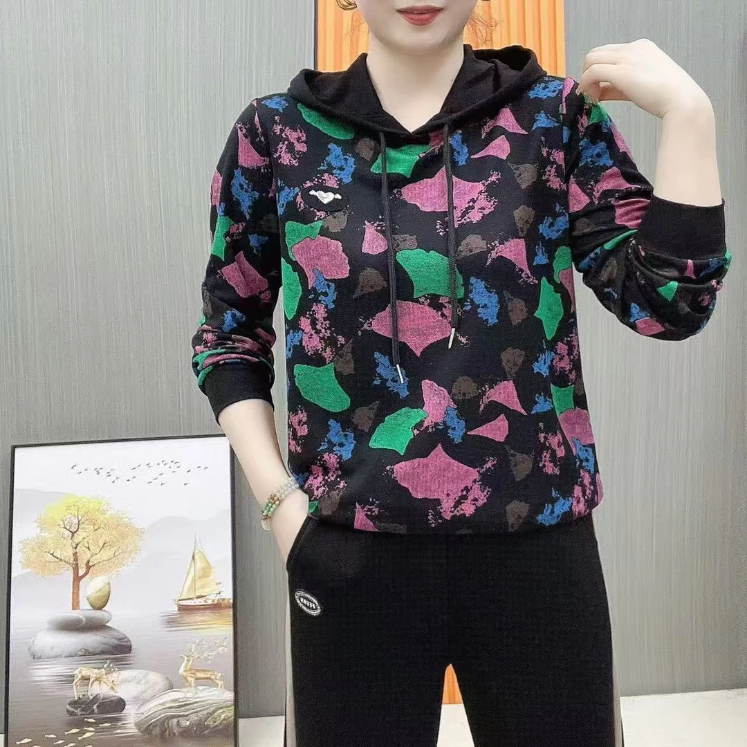 春秋时尚女装显瘦宽松休闲上衣小衫运动连帽女士印花