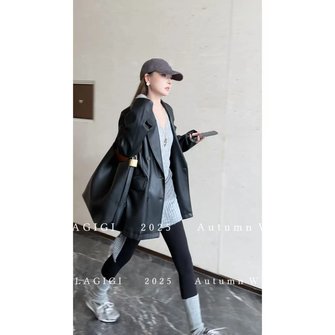 SG / 杨依姗 AW经典腔调 复古排扣西装皮衣外套WT-20252121