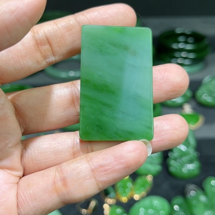 和田玉（碧玉）颈饰未镶嵌一**风