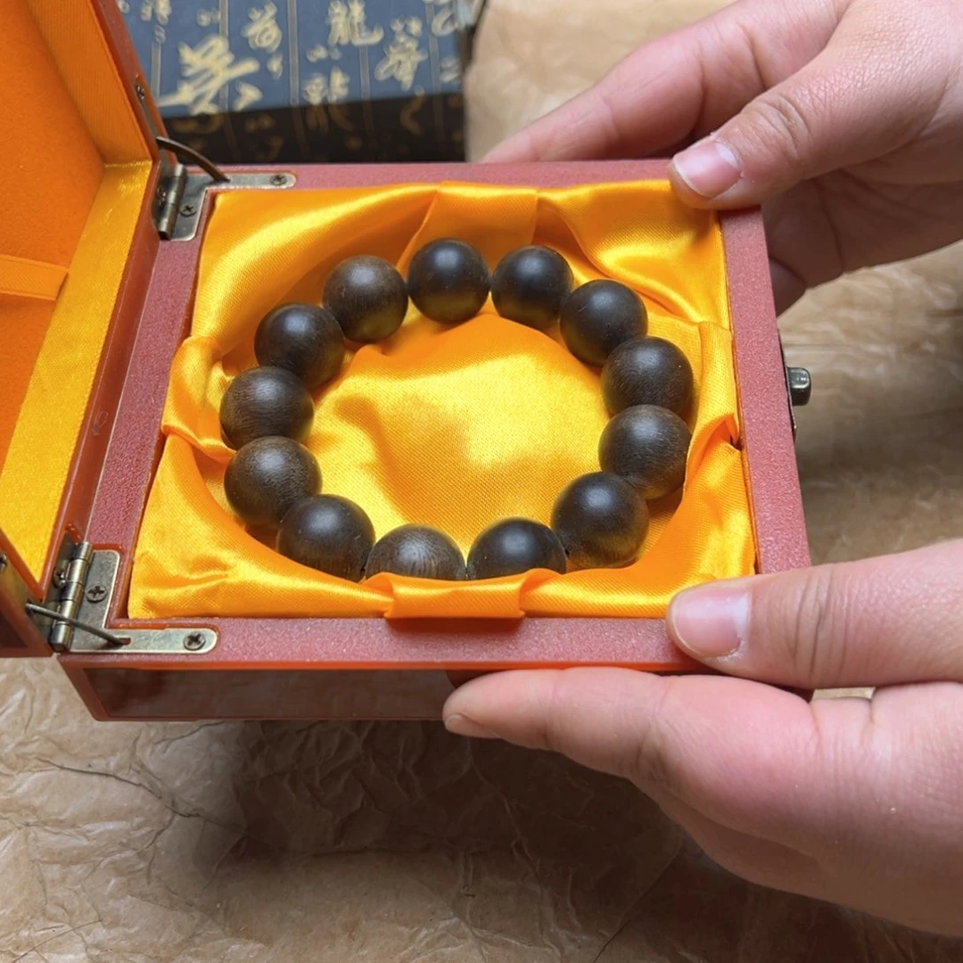 大叶紫檀（黑酸枝木类）