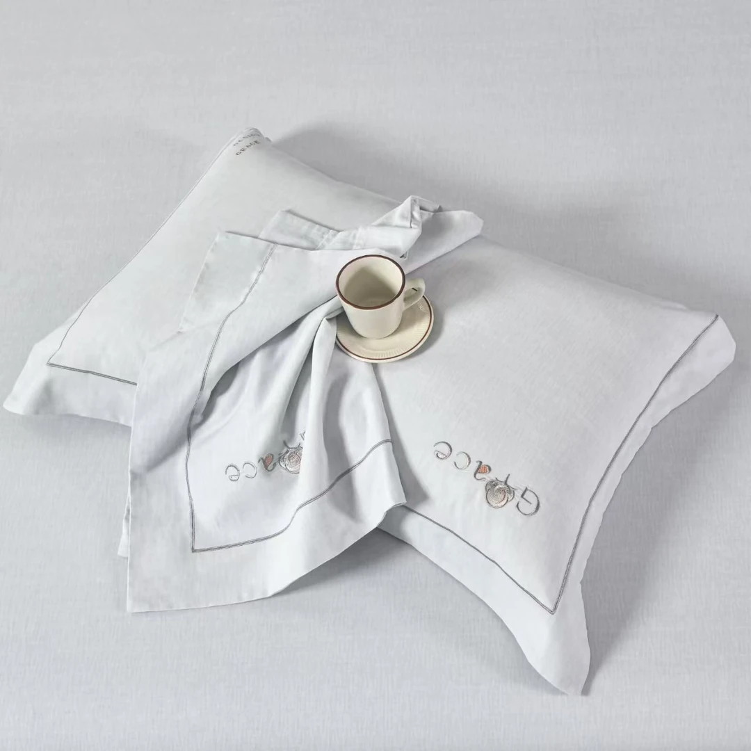 优质南通家纺床上用品加宽加大全棉枕套（花色随机）