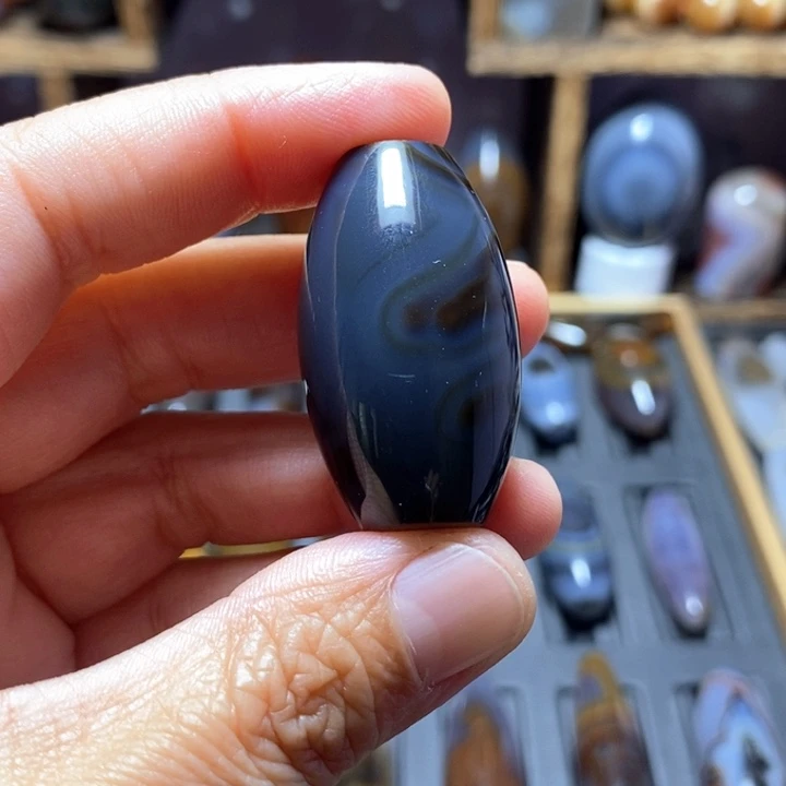 鑫***轩玛瑙/玉髓未镶嵌珠宝半成品