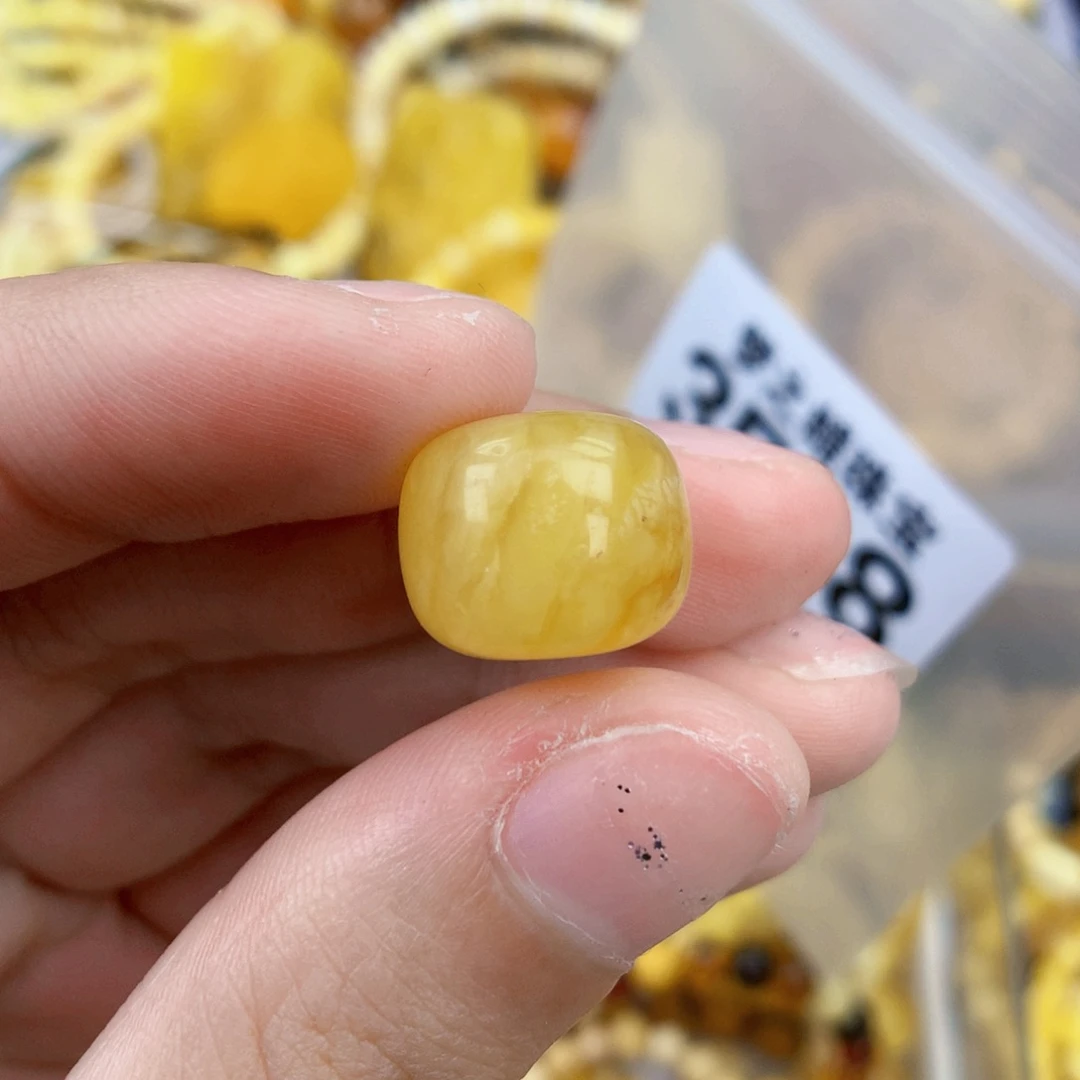 琥珀未镶嵌珠宝奇石13.3×11.2