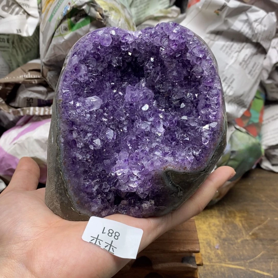 紫晶乌拉圭未镶嵌