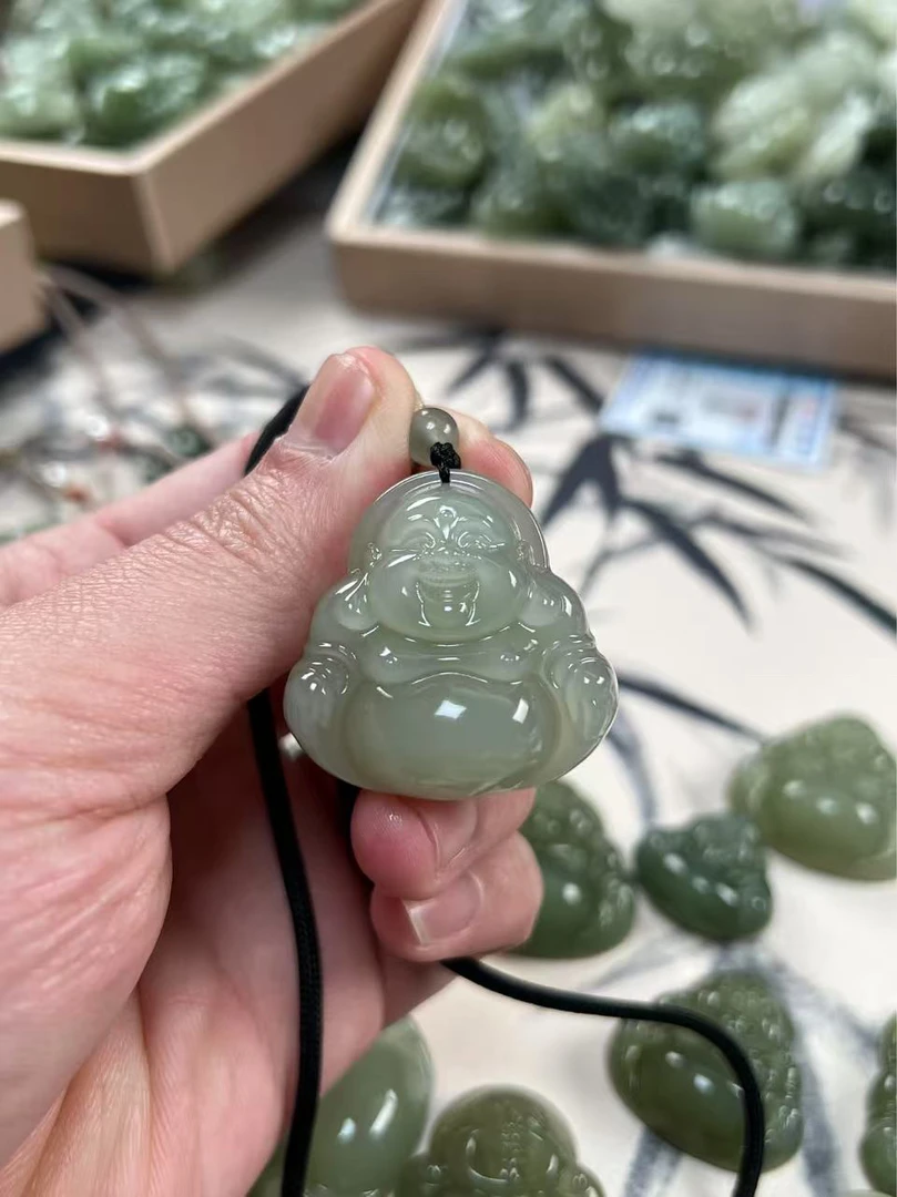 和田玉瑕疵款佛公