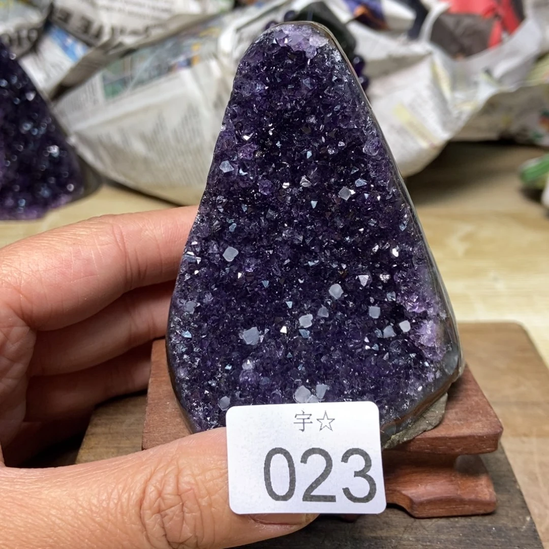 紫晶天然水晶摆件未镶嵌