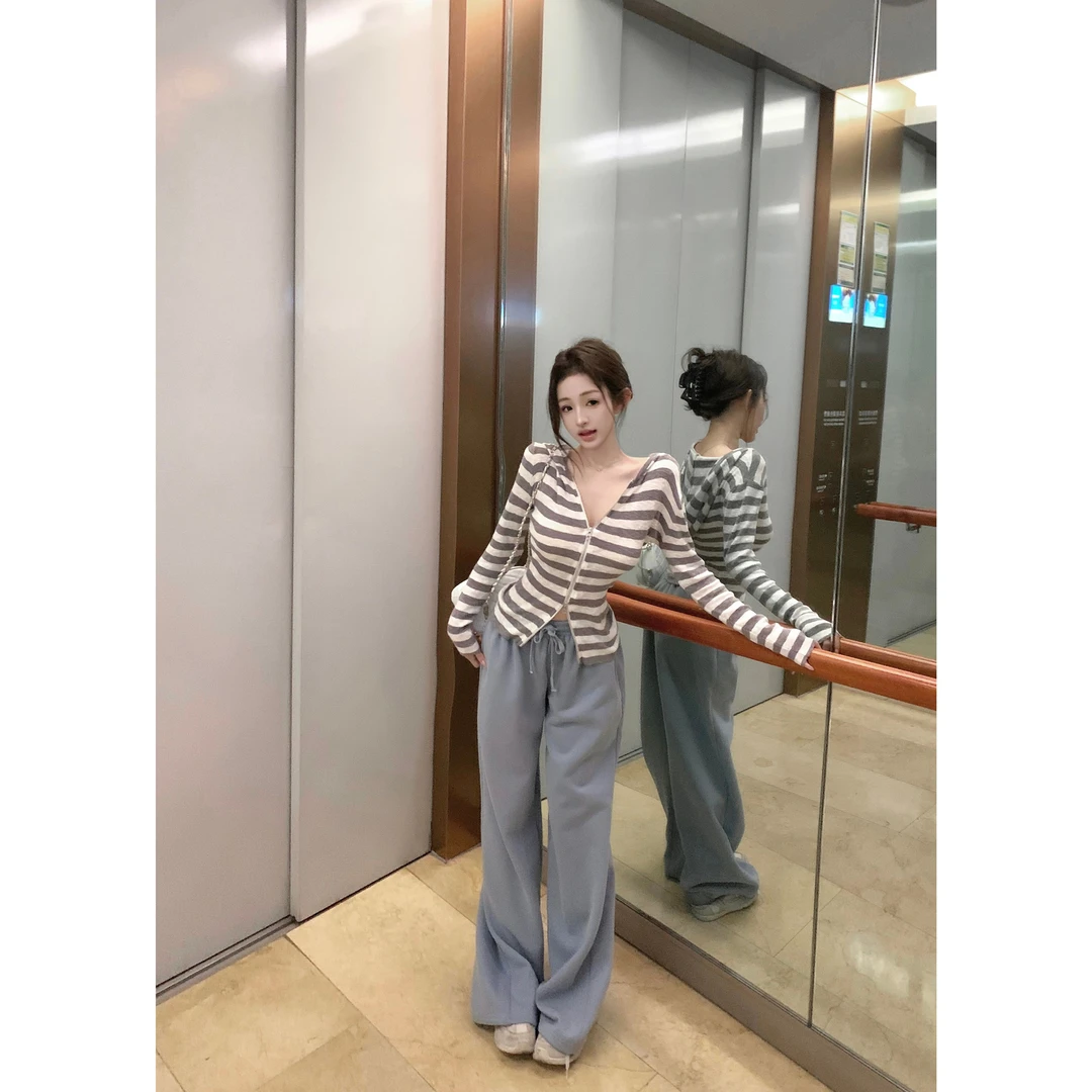 纯欲韩系慵懒感套装女夏季新款条纹修身连帽针织上衣阔腿裤两件套