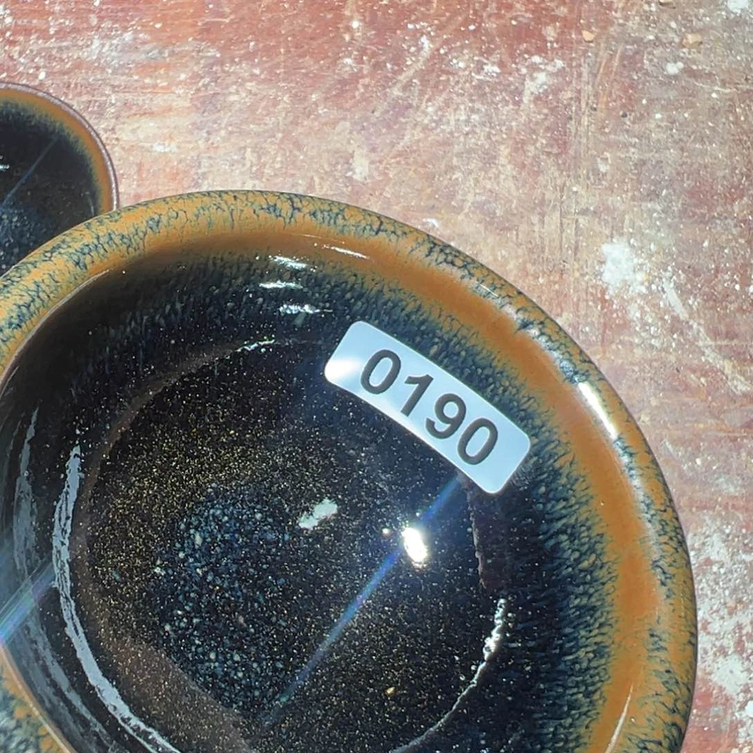 茶盏闫*生你也不要生气啦我知道啊哈哈我们