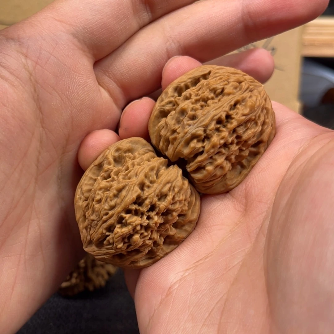 文玩核桃吊坠东**具核桃