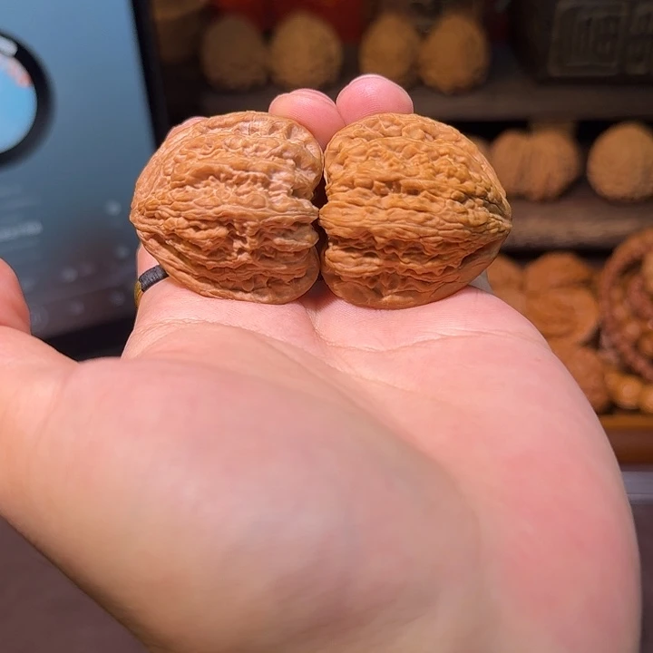 文玩核桃吊坠全品38三角密纹