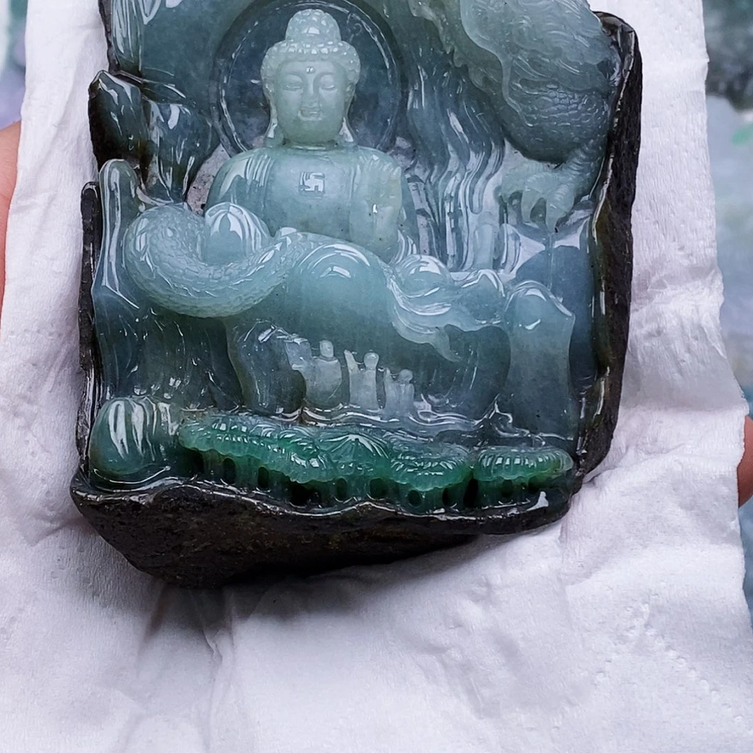 奋***止翡翠未镶嵌颈饰翡翠