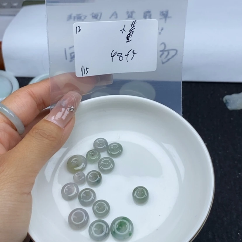 【闪购商品】翡翠颈饰未镶嵌小****桶