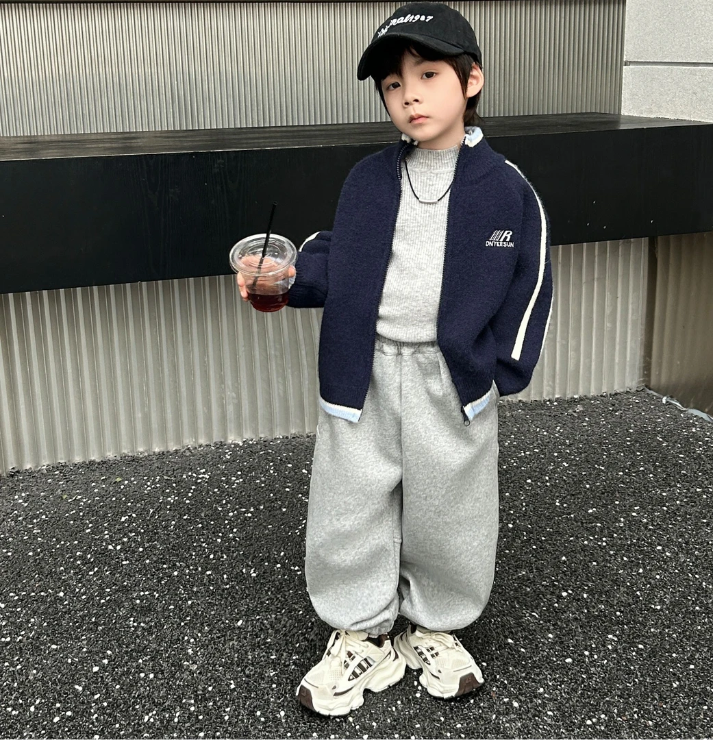 秋冬儿童新款针织衫圆领毛衣男童常规厚款洋气休闲帅气韩版 H543