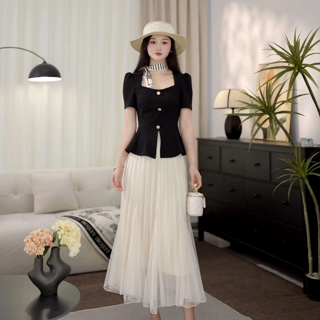 拉夏贝尔/25夏季法式赫本小香风显瘦气质洋气上衣+半裙 10321 LSC