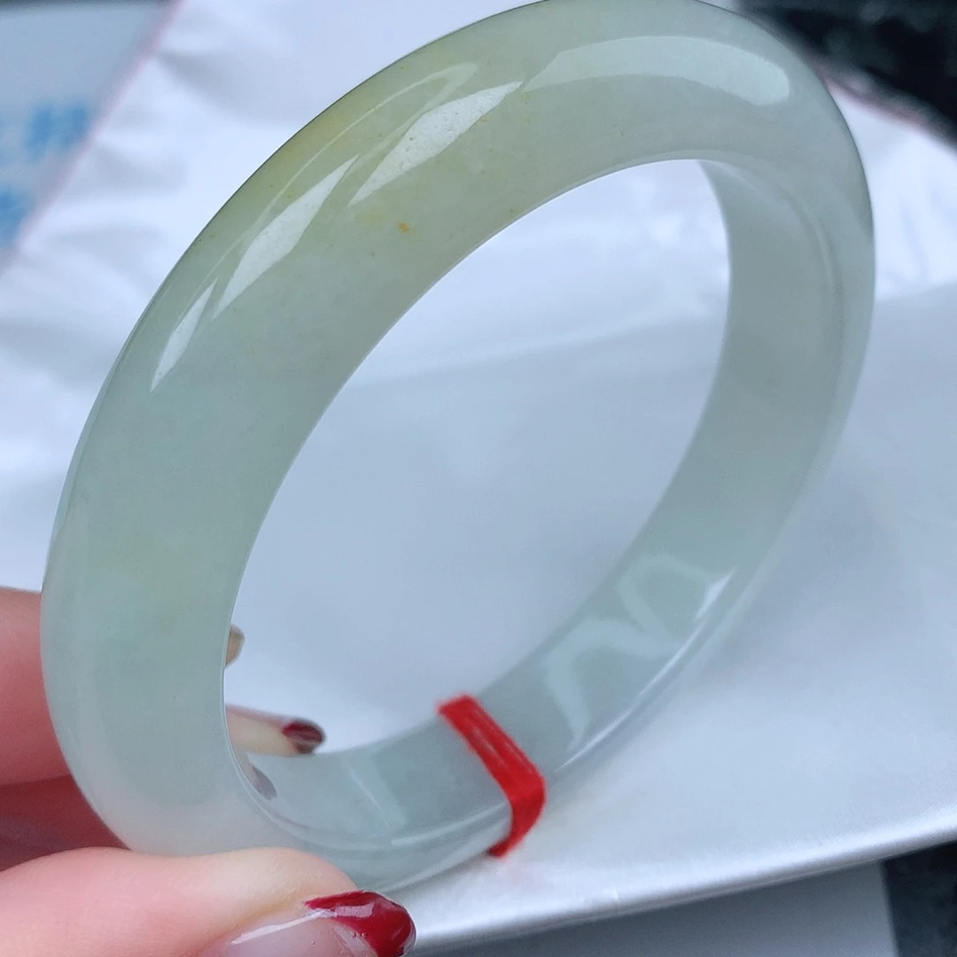 翡翠手镯未镶嵌天然