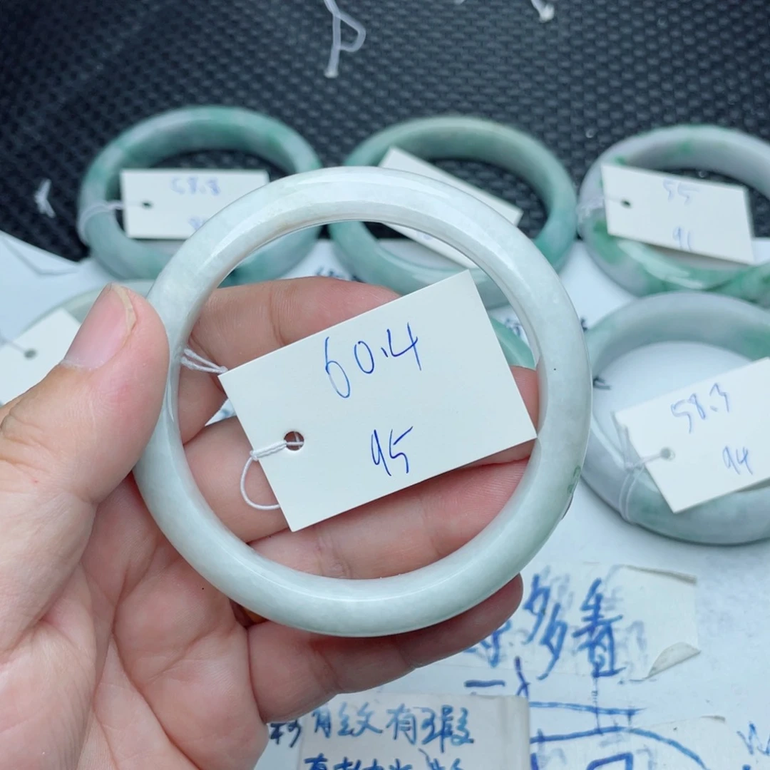 未镶嵌手镯翡翠翡翠手镯95