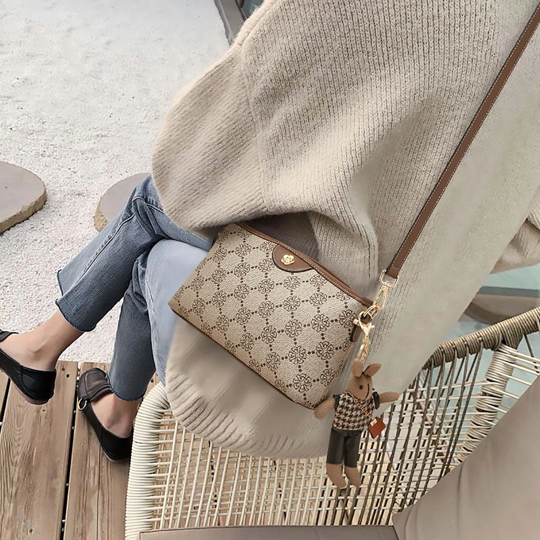 金狐狸包包女轻奢高级小熊挂饰手机包百搭单肩包爆款斜挎包通勤