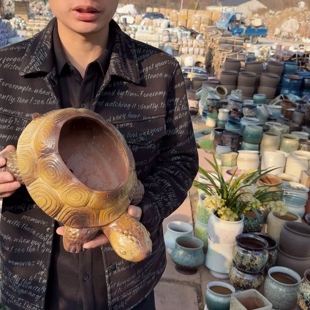 紫砂花盆乌龟一个柴烧一个