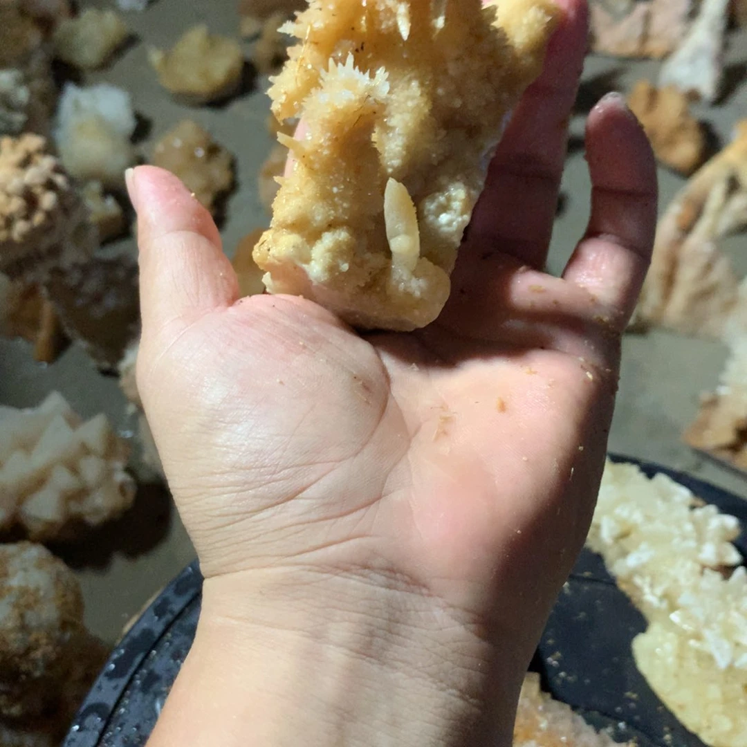 我***兰纯天然钟乳石质地坚硬