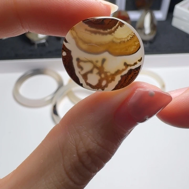 玛瑙/玉髓未镶嵌珠宝奇石