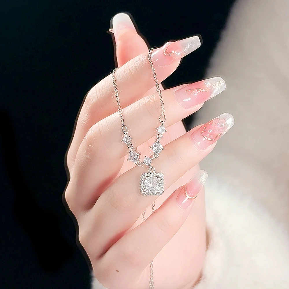 铜合金项链 小方糖轻奢百搭项链精致闪光小众设计高级锁骨链