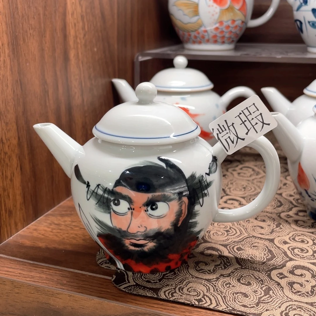 釉下手绘茶具微瑕