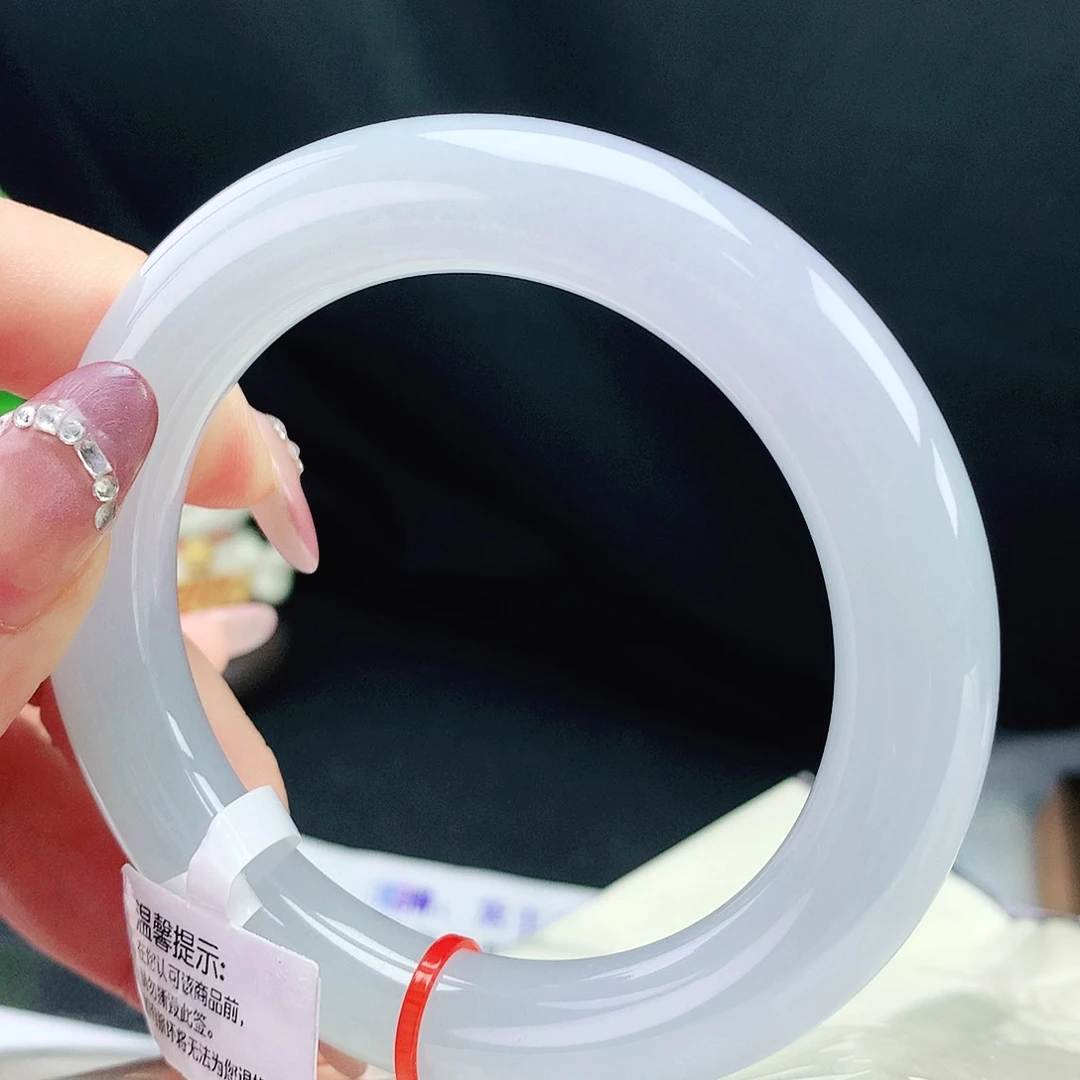 翡翠手镯未镶嵌57胖