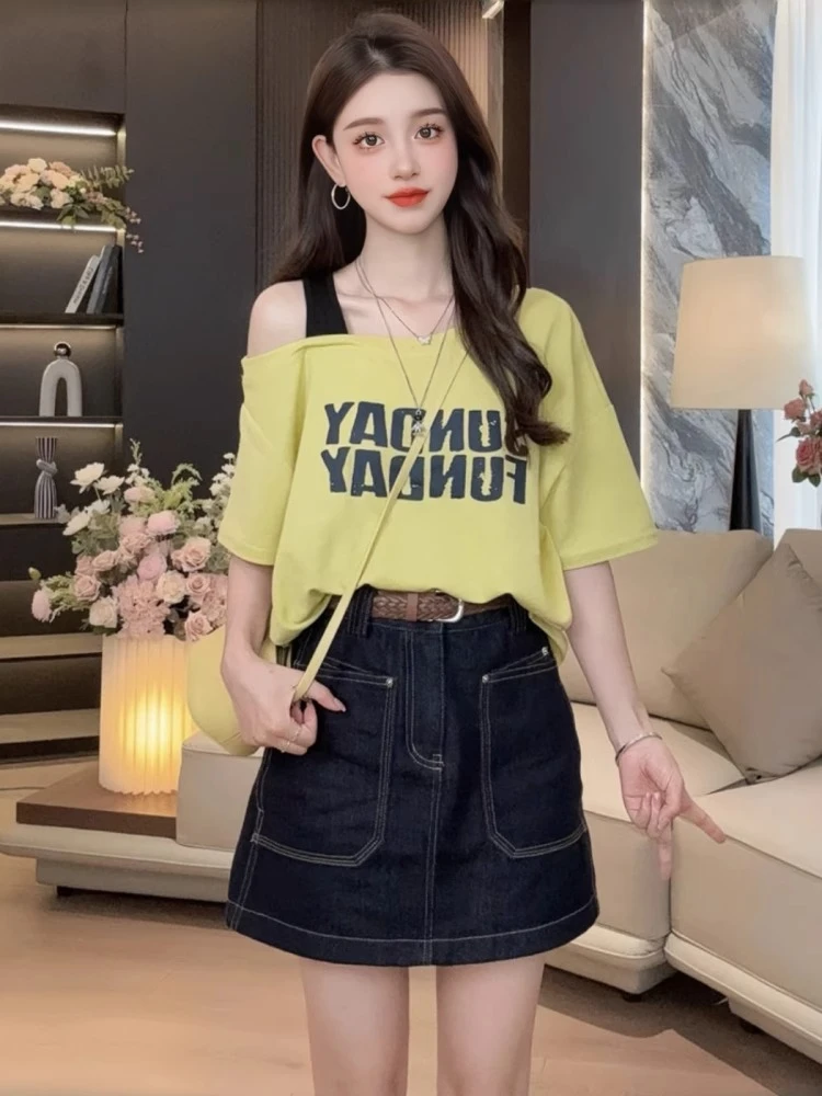 超好看的穿搭套装女2025新款小个子时尚字母露肩t恤牛仔裙两件套