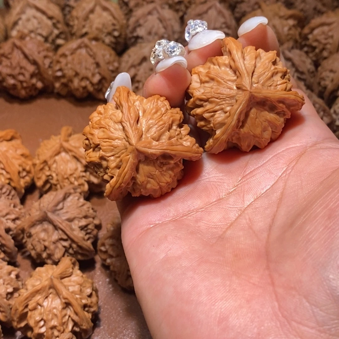 &***5盘山文玩核桃手把件