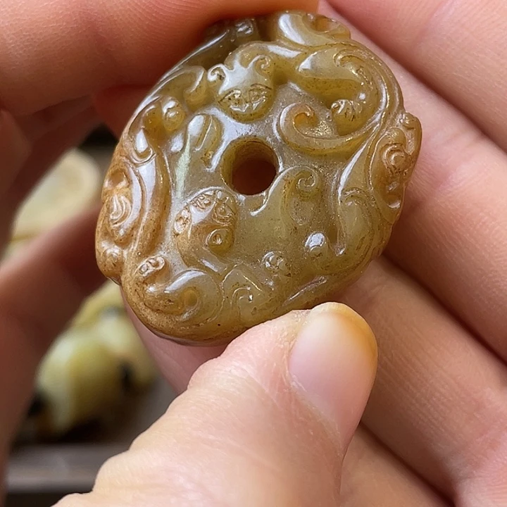 和田玉（糖玉）未镶嵌颈饰