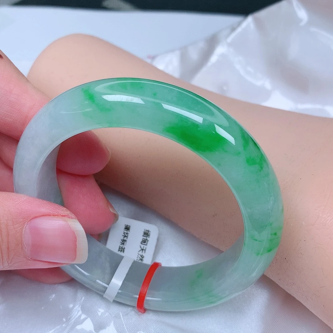 【闪购商品】翡翠手镯未镶嵌狗****常，54