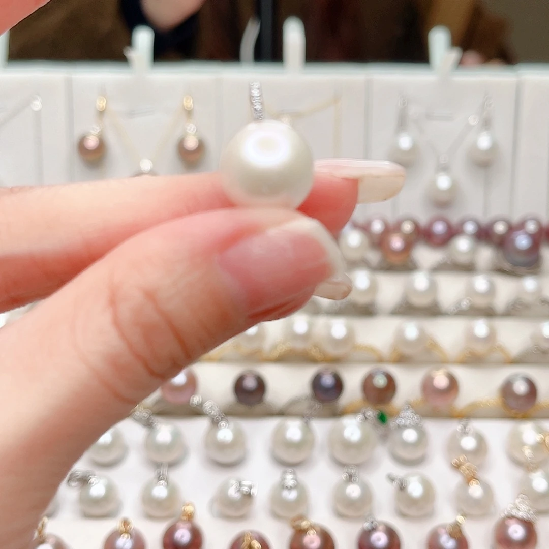 淡水珍珠吊坠(赠链)合金