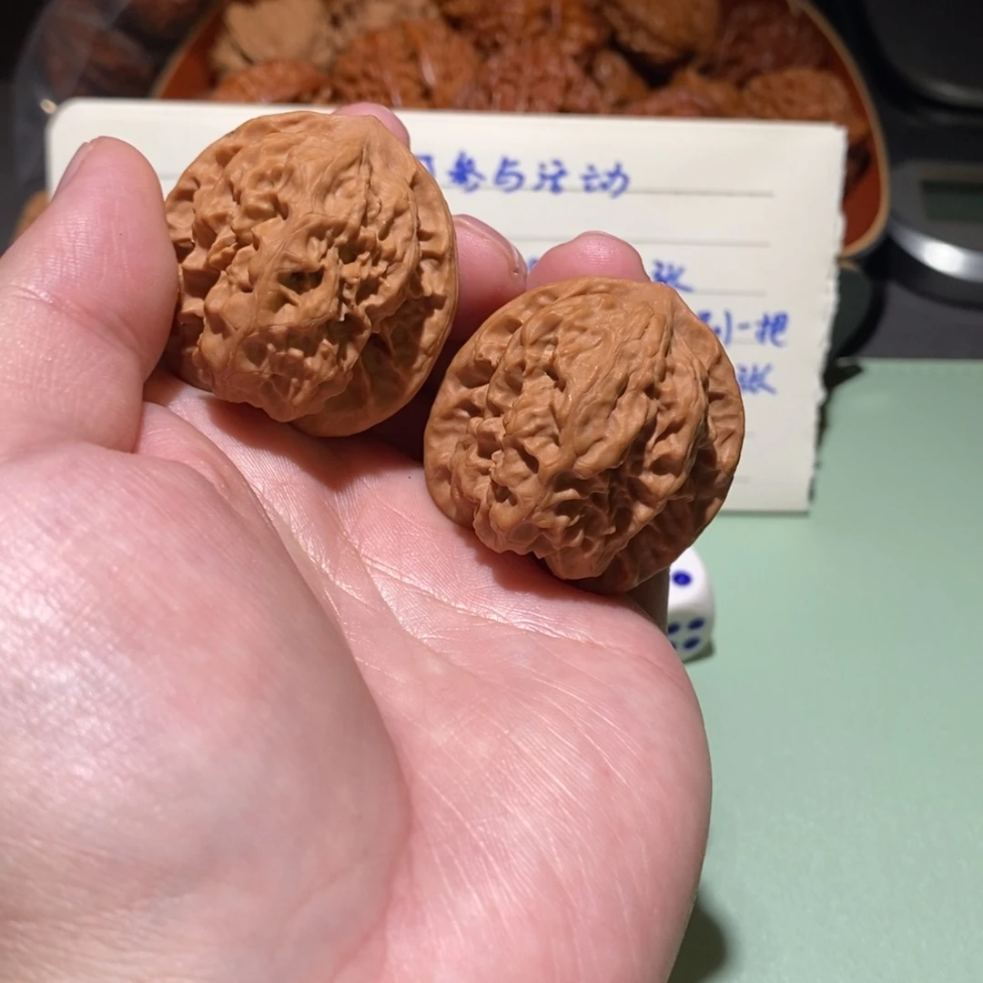 文玩核桃吊坠全品37货头野狼11189