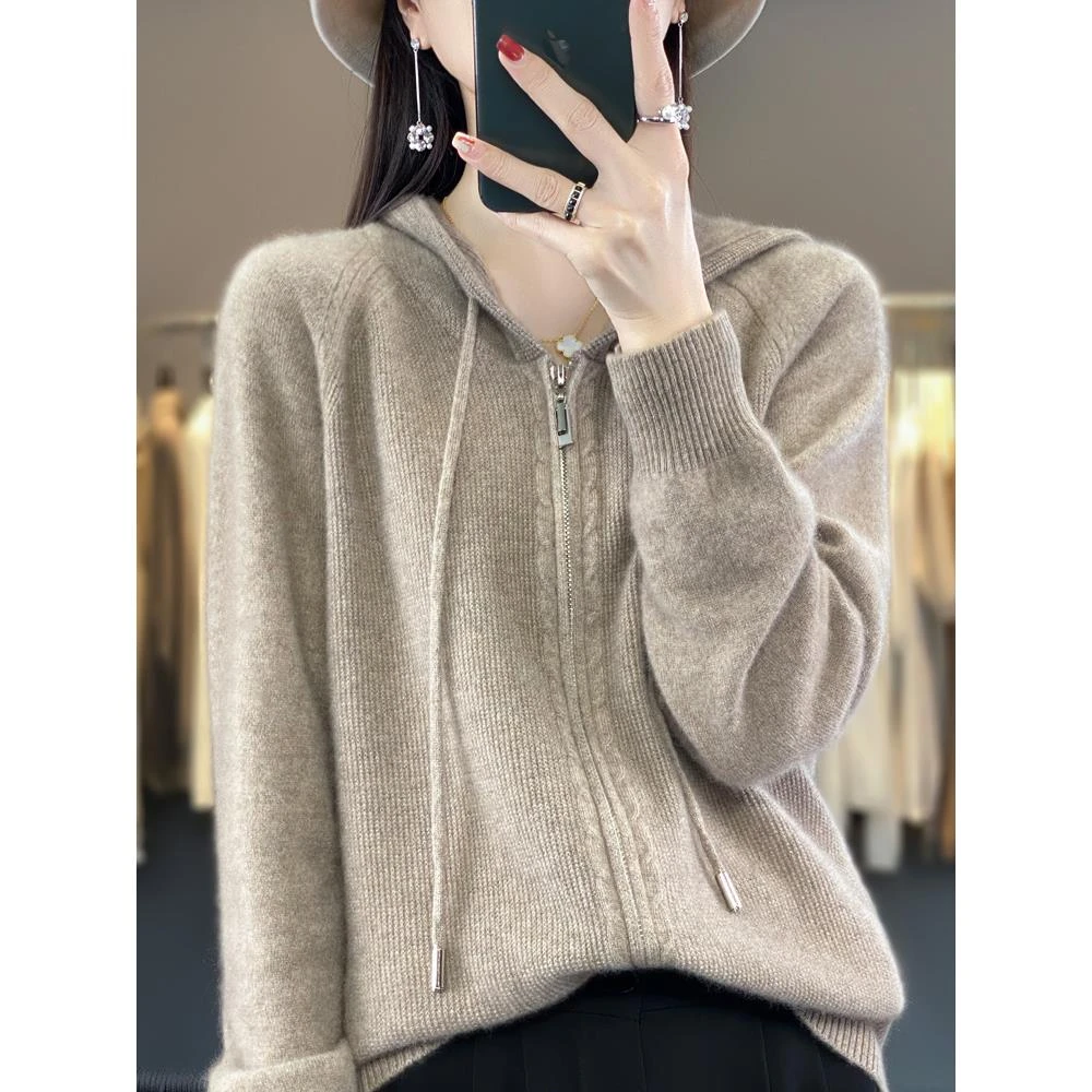 雅鹿胖mm春秋大码连帽卫衣女2025新款爆款外穿羊毛针织开衫毛衣短