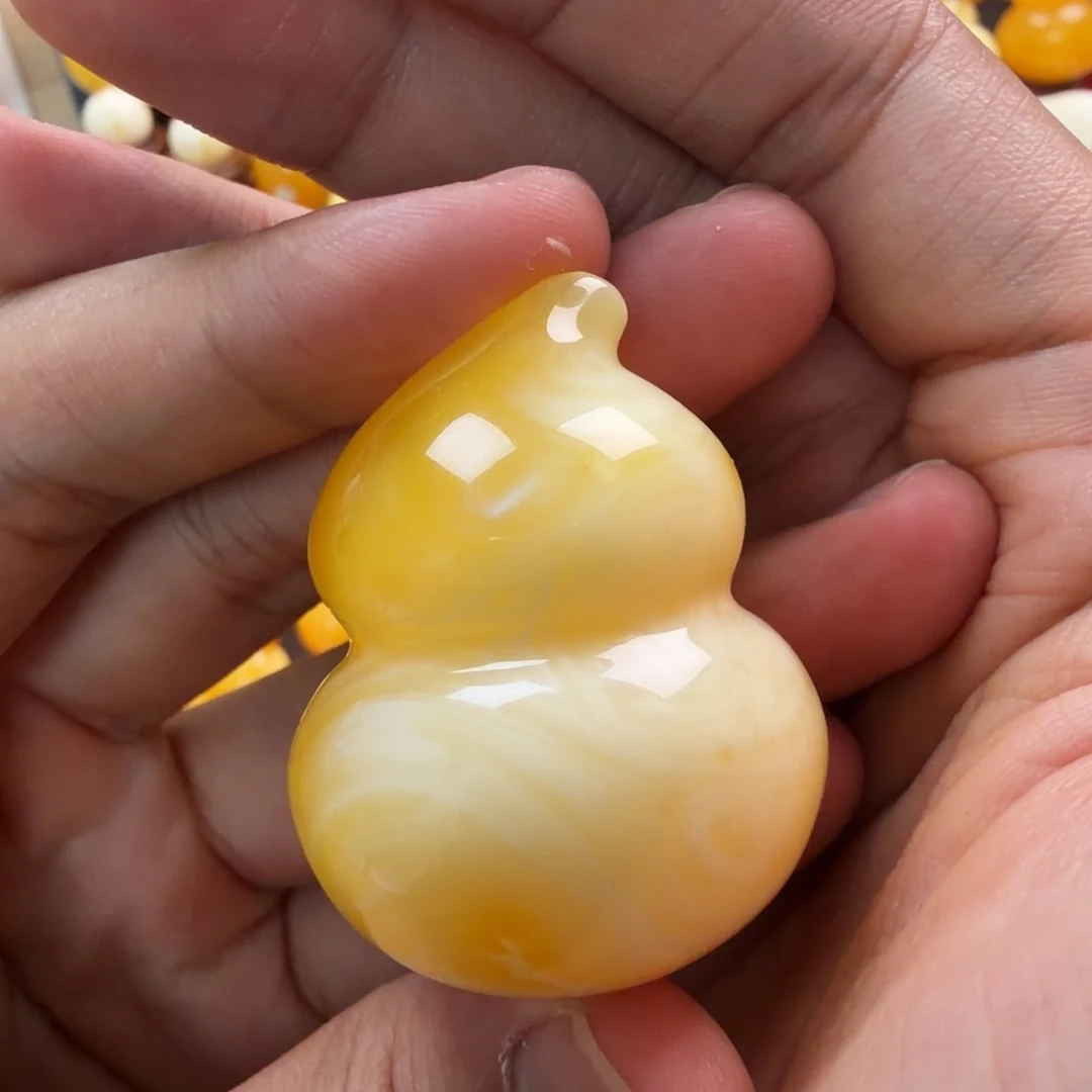 琥珀未镶嵌珠宝奇石24.5g