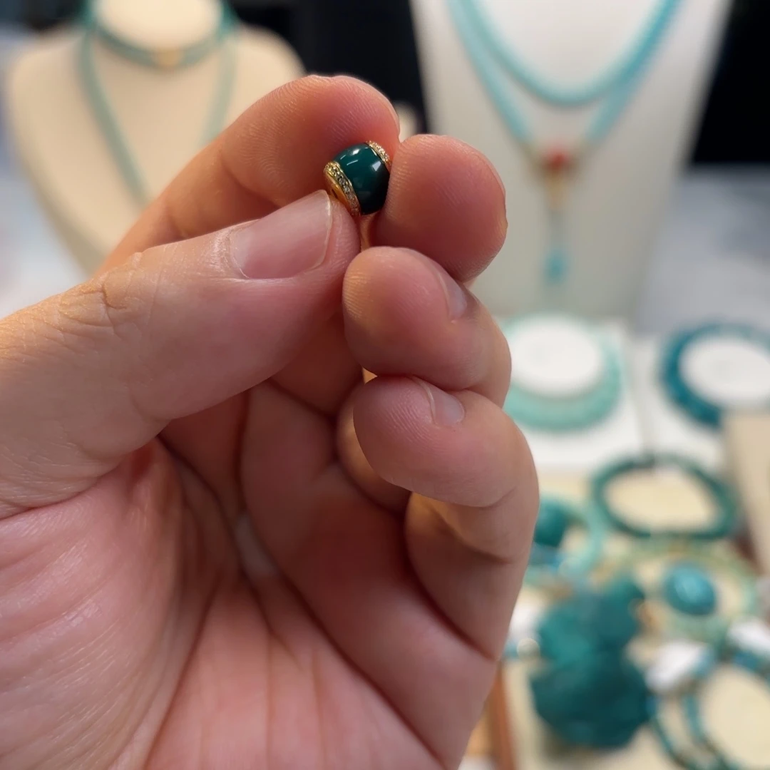 绿松石未镶嵌7.8mm金钻珠aa25w
