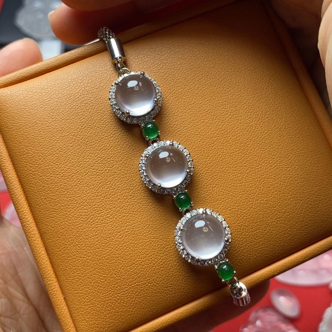 石英质玉未镶嵌吊坠