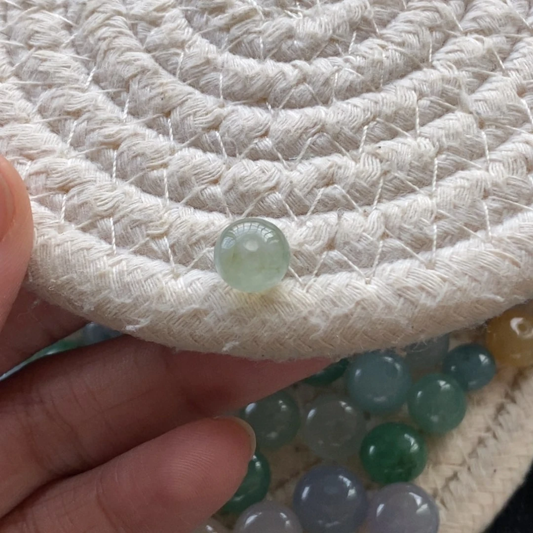 翡翠散珠漆*8.6×6.1天然翡翠A货散珠