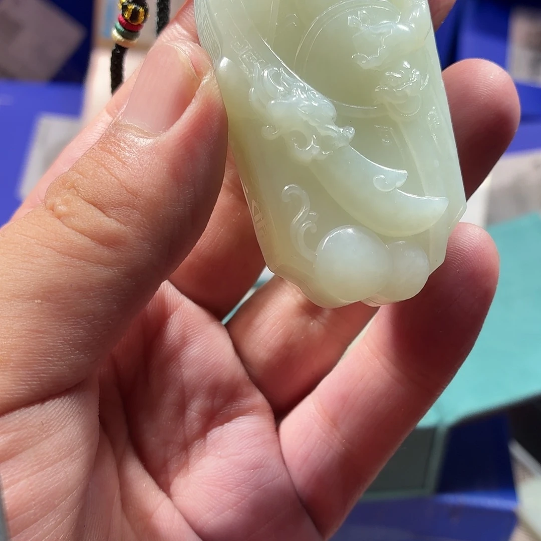 *****颈饰未镶嵌和田玉（糖玉）